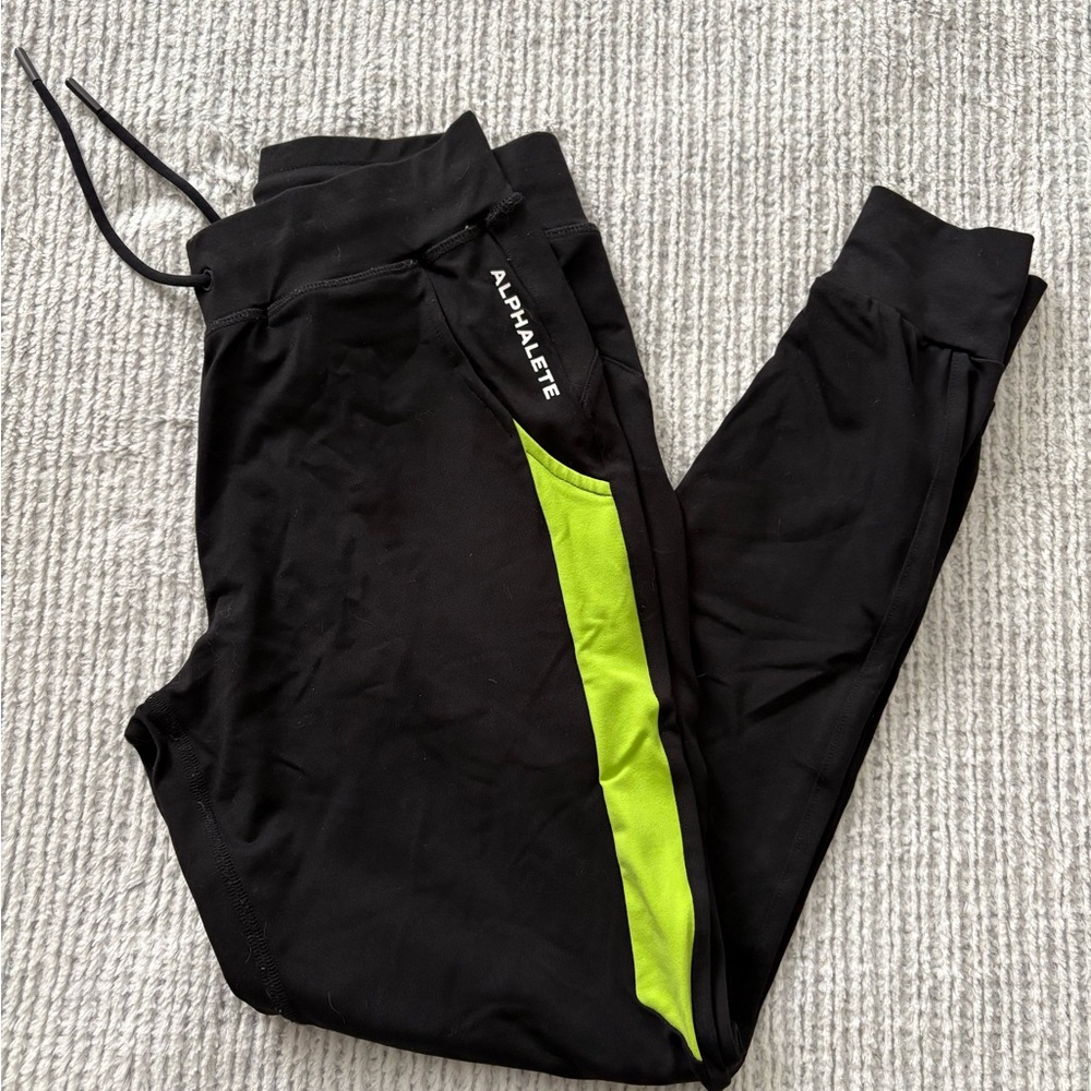 ALPHALETE Women’s Black and Neon Green Joggers, Size XS